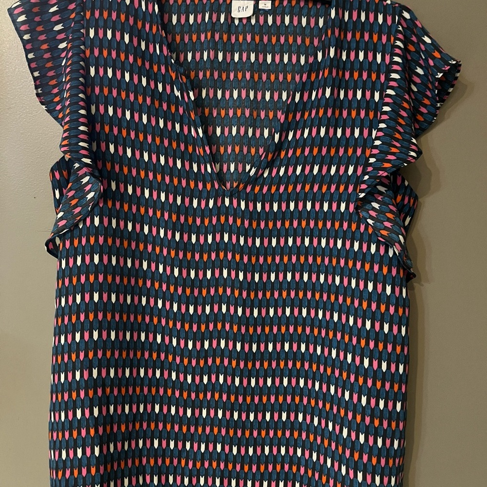 Gap short sleeve size M womens lightweight top
